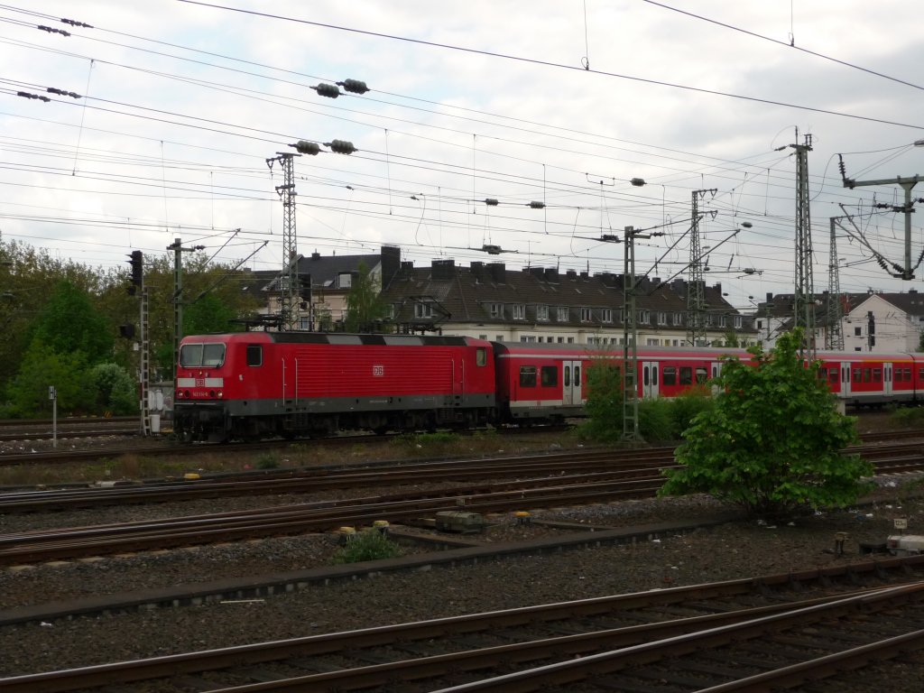 143 614 erreicht am 03.05.2012 den Dsseldorfer Hauptbahnhof.
S6 -> Essen Hauptbahnhof