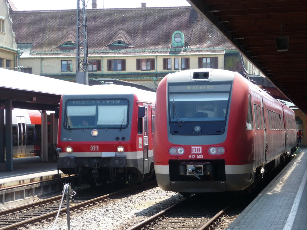612 003 neben 628 343 im Lindauer Hauptbahnhof. 04.08.2011