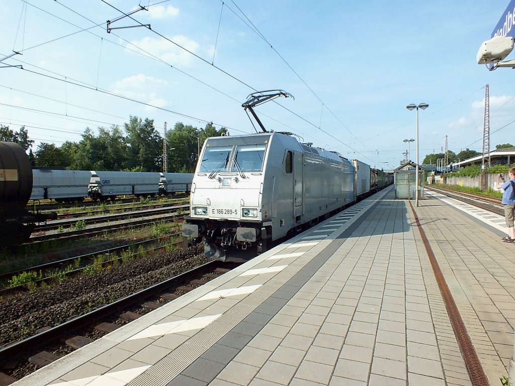 E186 289 von Railpool (91 80 6186 289-5 D-Rpool), im Einsatz bei  METRANS, durchfhrt am 16.7.13 Gladbeck-West.