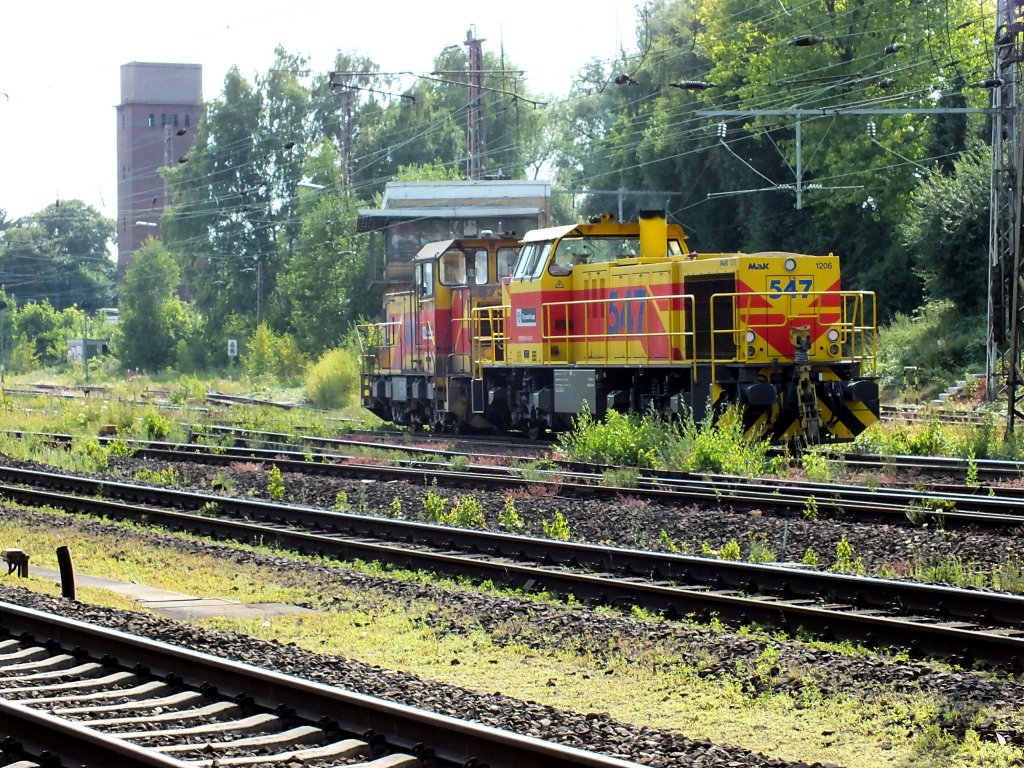 Zwei EH-Loks auf Leerfahrt in Gladbeck: Vorne EH 547 (92 80 1275 114-7 D-EH), hinten EH 873 (98 80 0505 130-1 D-EH). 16.7.13