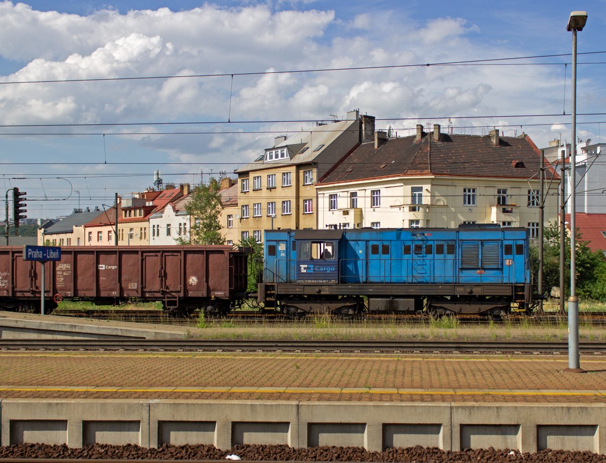 Bereits im aktuellen Lack der ČD Cargo prsentiert sich 742 442 am anderen Ende des Gterzuges. Jede der beiden Loks des Zuges war mit einem Lokfhrer besetzt.