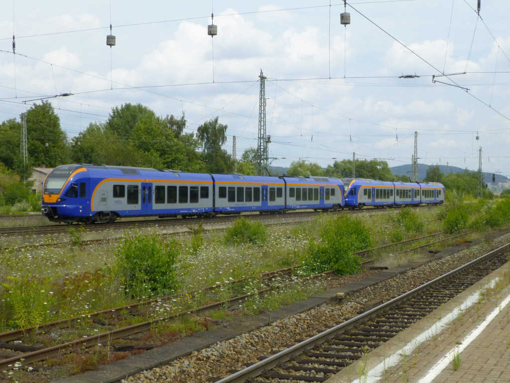 Eichenberg erlebt regelmäßig auch Flügelungen, die R-Linien 1 und 7 von Göttingen nach Kassel und Eschwege werden manchmal hier geteilt, so auch diese beiden 427er.