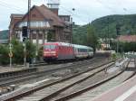 101 012 erreicht am 23.06.2013 mit EC 219 (Frankfurt a.M. - Graz) Weinheim.