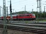111 164 fhrt am 3.8.13 mit ihrem Regionalzug in die Abstellung des Stuttgarter Hauptbahnhofes.