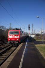 BR 120/416215/ein-weiteres-bild-von-120-207 Ein weiteres Bild von 120 207 in der Einfahrt von Köln-Deutz am 25.02.2015.