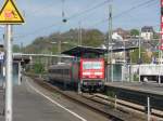143 583 steht am 15.04.2011 in Wuppertal-Oberbarmen zur Abfahrt bereit.