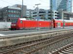 BR 146/285767/146-023-am-3813-mit-einem 146 023 am 3.8.13 mit einem RE1 nach Hamm (Westfalen) im Dsseldorfer Hauptbahnhof.