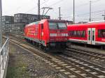 Alle zwei Stunden fahren die IRE-Züge aus Richtung Lindau von Ulm aus weiter bis Stuttgart. Dafür wird die 218 gegen eine 146 getuscht. Am 31.07.14 hatte 146 224 die Aufgabe, den IRE mit dem ich aus Friedrichshafen gekommen war, über die Geislinger Steige zu schieben.