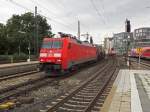 152 072 durchfährt am 31.07.14 mit einem gemischten Güterzug Ulm.
