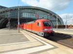 182 012 verlsst am 2.10.13 den Berliner Hauptbahnhof.
RE1 -> Frankfurt (Oder)