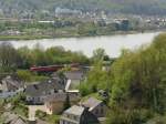 Blick von einer Anhhe bei Kasbach aus auf die Rechte Rheinstrecke.