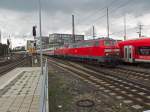 218 476 und 499 erreichen am 31.07.14 mit IC 2012 von Oberstdorf nach Magdeburg Ulm. Die beiden Dieselloks werden bis Stuttgart am Zug bleiben und auf der Geislinger Steige zeigen können, was in ihnen steckt.