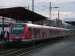 422 063 hat am Ende einer Doppeltraktion Wuppertal-Oberbarmen erreicht. 24.02.2010