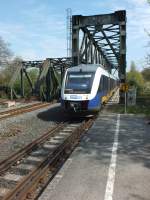 648 421 der NWB erreicht am 25.04.2013 Duisburg-Meiderich Ost.