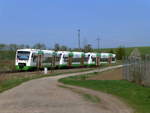 EB VT 010 und zwei weitere STB-Regioshuttles auf der Kurve Richtung Erfurt bei Neudietendorf