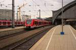 koeln-hauptbahnhof/444142/als-re-12-nach-trier-verlaesst Als RE 12 nach Trier verlässt 620 025 am 30.07.15 Köln Hbf.