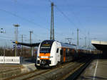 hamm-westfalen/666060/der-rrx-462-007-nach-dortmund-not Der RRX (462 007) nach Dortmund-Not Board steht am 23.2.2019 auf dem hinteren Bahnsteig in Hamm bereit.