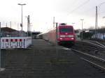 101 023 mit einem Intercity und leichtem  Poller-Schaden  in Wuppertal-Oberbarmen. 24.02.2010