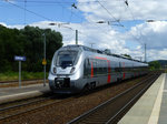 Abellio/522966/auf-der-noerdlichen-seite-des-inselbahnsteigs Auf der nrdlichen Seite des Inselbahnsteigs halten die Zge der Relationen Erfurt - Naumburg. Am 3.7. 16 ist das eine RB nach Eisenach, genau genommen 442 310.