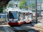 Zwei Triebwagen der Appenzeller Bahn (der hintere mit der Nummer 32) standen whrend meines gesamten Aufenthaltes derart platzineffizient im Bahnhof St.Gallen AB abgestellt.