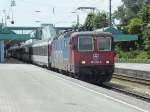 Dieselbe Lok mit demselben Zug wie am Morgen auf der Fahrt nach St.Gallen brachte mich nachmittags nach Bregenz. 421 371 wartet hier gerade auf die Abfahrt in Richtung Lindau.