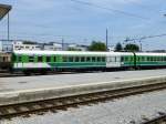 ljubljana/280956/die-baureihe-711-wurde-von-der Die Baureihe 711 wurde von der Waggon- und Maschinenbau AG Donauwrth gebaut und ist technisch aus den deutschen VT 24 (624/634) entwickelt. Hier 711-016 am 3.7.13 bei der Einfahrt in Ljubljana.