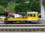 Bautriebwagen 911-210 (99 79 9 911 210-1) steht am 10.7.13 im slowenischen Most na Soči.