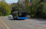 Als Linie 646 ist der WSW-Bus 0906 am 20.04.2017 nahe der Haltestelle Rauental in Richtung Blombach Schleife unterwegs.