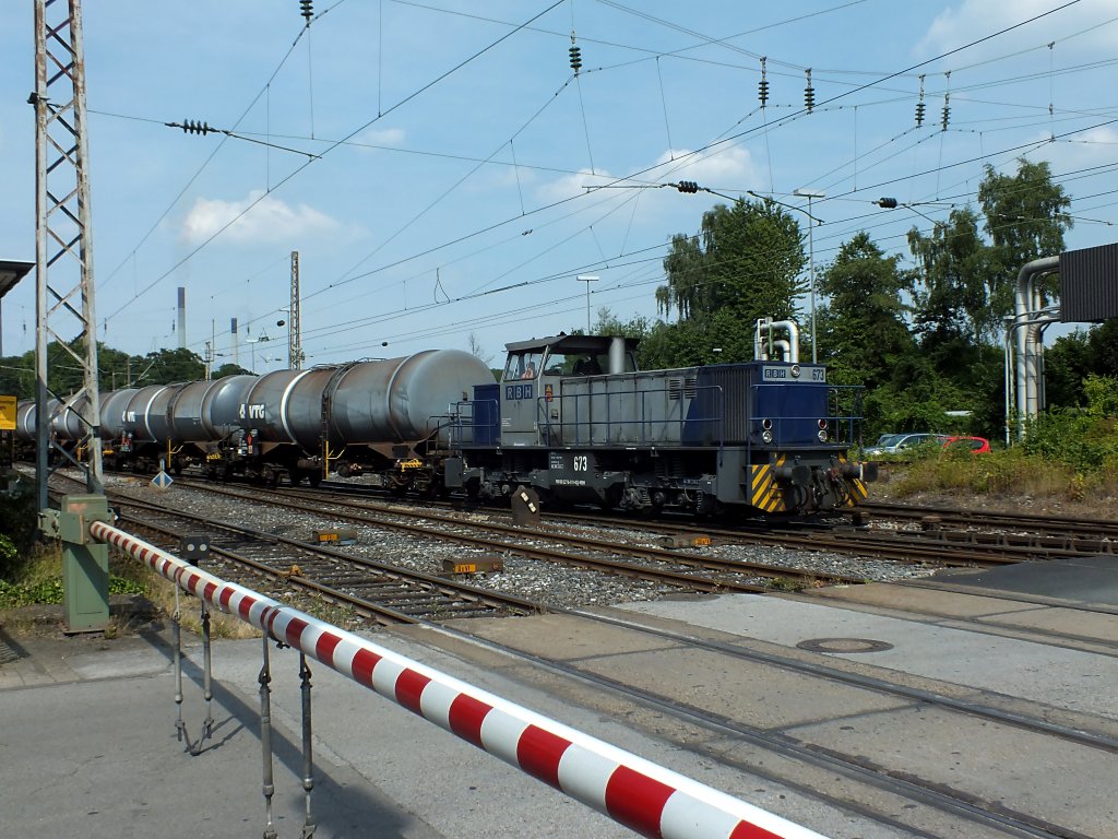 RBH-Lok 673 (98 80 0276 011-0 D-RBH), eine Lok des Typs G1204BB kommt am 16.7.13 mit einer Bedienfahrt von den Phenol-Chemiewerken in Gladbeck-West(RBH) an.