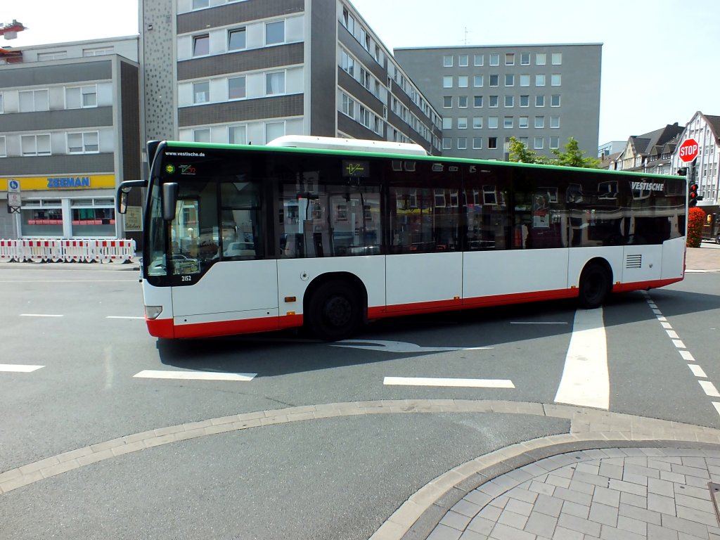 Wagen 2152, ein Citaro Facelift der Vestischen erreicht am 16.7.13 den Bottroper ZOB.
Linie: Betriebsfahrt