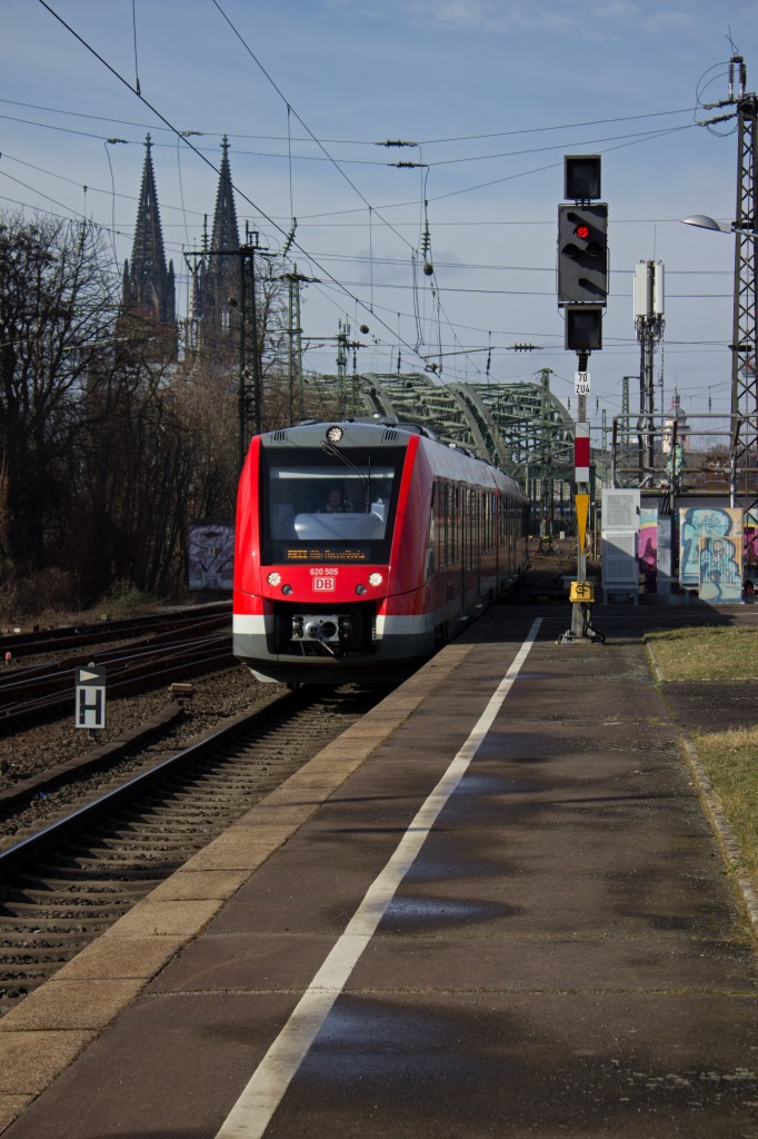 Die Eifel durchquert hatte am 25.02. bereit 620 005, als er seinen Endbahnhof Köln Deutz erreichte.