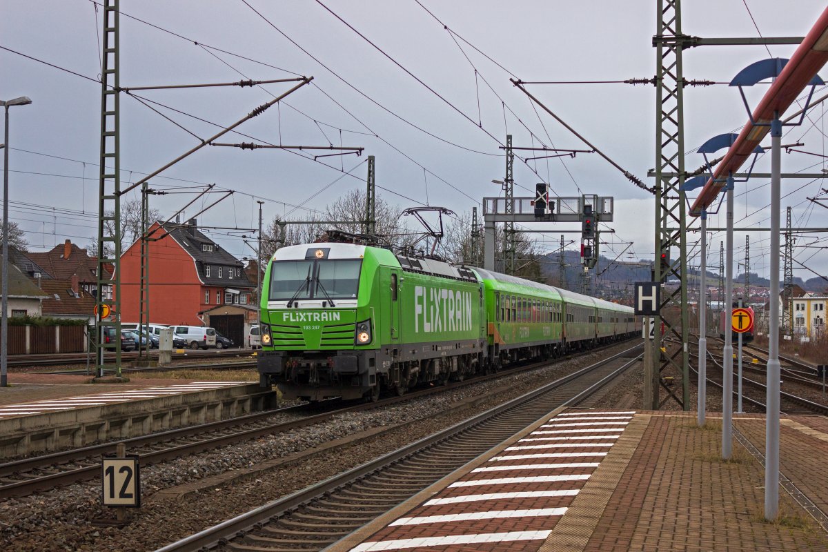 Im Fahrplanjahr 2020 fhrt der Flixtrain von Stuttgart nach Berlin ber Erfurt anstatt wie bisher ber Kassel und Hannover. 193 247 ist am 12.02. in Eisenach auf dem Weg in die Bundeshauptstadt.