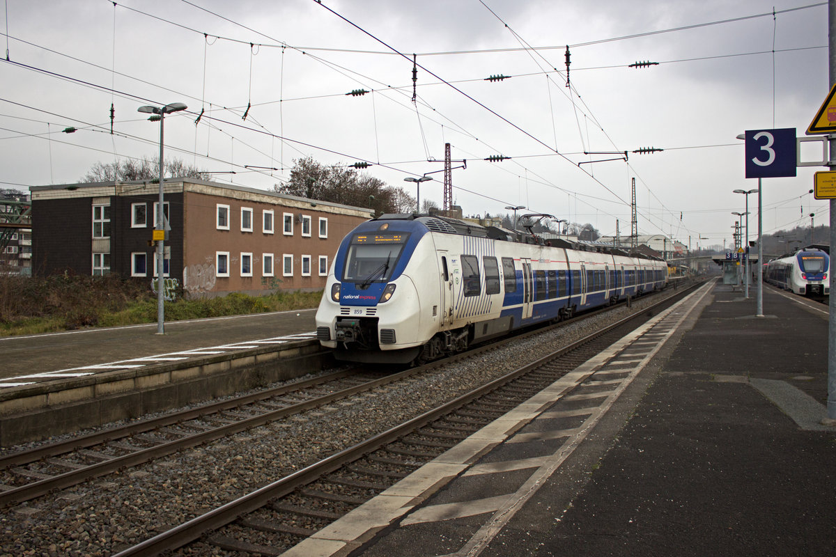 Mit nur einem Triebwagen, nmlich 9442 359, war dieser RE7 am 18.12. unterwegs. Auerdem fuhr der Zug wegen Bauarbeiten nur bis Solingen.