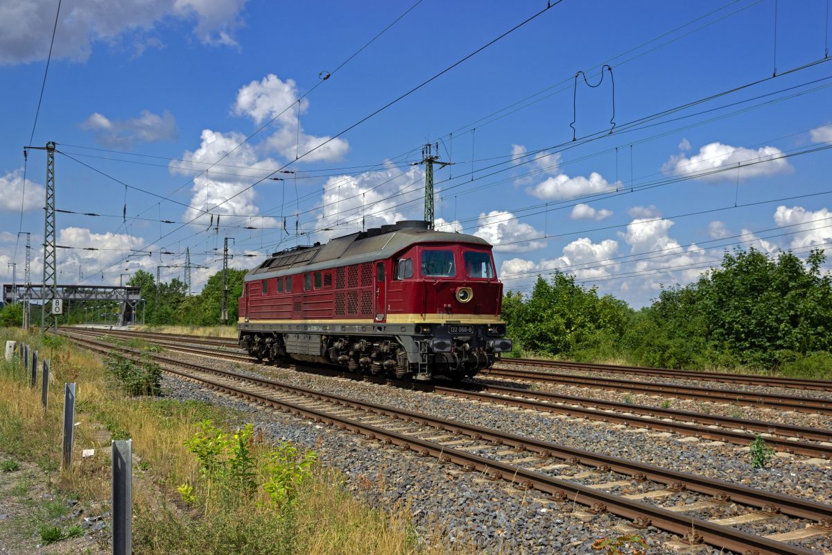 Zeitweise begegnete mir auf fast jeder Fototour eine Ludmilla oder andere �ltere Lokomotiven. Nicht dass ich mich dar�ber beschweren w�rde. Am 19.07.2025 war es die 232 068 (stilecht beschildert als 132 068) von WFL, die diese Quote erf�llte.