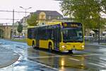 uerlich knnte man diesen Bus mit dem Kennzeichen MH-V 7216 fr ein Fahrzeug der Ruhrbahn halten, der Bus wird allerdings vom privaten Unternehmen Vehar im Auftragsverkehr eingesetzt und hat dafr die gelbe Farbgebung erhalten.