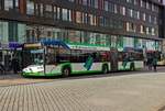 urbino-18-2/725692/wagen-936-ein-solaris-gelenkbus-aus Wagen 936, ein Solaris Gelenkbus aus der aktuellen Baureihe, steht am 18.02.2020 auf der Linie 513 nach Hohenlimburg an der Haltestelle Stadtmitte.