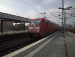 Ein besonderer Zug: IC2388 (Frankfurt - Berlin), hier gezogen von 101 014, wird in Hannover mit IC 2222 (Aachen - Berlin), Zuglok (nicht sichtbar): 101 122, vereinigt.