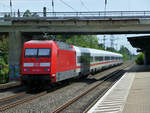 BR 101/678080/101-126-scheibt-den-metropolitan-durch 101 126 scheibt den Metropolitan durch Angermund nach Süden, 7.6.19.