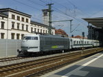 Die Railadventure-103 am 11.5.16 mit einigen Überführungswagen in Erfurt.