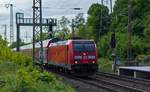146 273 erreicht mit einem RE 5 nach Wesel am 16.05.19 den Bahnhof Oberhausen-Sterkrade.