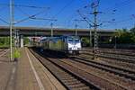 Mit einer Regionalbahn nach Lneburg hat 146 538 soeben in Hamburg-Harburg gehalten und setzt nun die Fahrt in Richtung Sden fort.