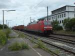 152 159 durchfhrt am 23.06.2013 mit einem bestenfalls mig ausgelasteten KV-Zug Weinheim. Aber was will man auch sonntags groartig an Gterzgen erwarten?