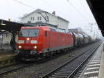 185 179 mit einem Güterzug in Leinefelde, 21.12.17