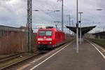 br-1850-traxx-f140-ac1/708954/die-185-043-hat-das-abstellgleis Die 185 043 hat das Abstellgleis hinter den Wanne-Eickeler Bahnsteiggleisen verlassen und ist vermutlich auf dem Weg in den Gterbahnhof.