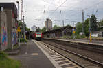 br-189-es64f4/567254/vor-der-kulisse-der-schoenen-bahnsteigueberdachung Vor der Kulisse der schönen Bahnsteigüberdachung des Bahnhofs Bonn-Beuel fährt 189 081 mit ihrem Güterzug in Richtung Süden.