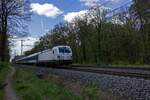 Im April 2024 waren zahlreiche Vectron der ČD noch ohne Eigentumsmerkmale unterwegs, so wie 193 572, die R891 am Haken hat, dessen Ziel Star� Město u Uhersk�ho Hradiště f�r eine deutsche Zunge ein wahrer Zungebrecher ist.