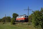 BR 232/898165/ein-stueck-oestlich-von-saarmund-faehrt Ein Stück östlich von Saarmund fährt 232 189, die noch in den rot/weißen Farben der ehemaligen East West Railways unterwegs ist, auf dem Berliner Außenring in Richtung Osten. BR 232/898165/ein-stueck-oestlich-von-saarmund-faehrt Ein Stück östlich von Saarmund fährt 232 189, die noch in den rot/weißen Farben der ehemaligen East West Railways unterwegs ist, auf dem Berliner Außenring in Richtung Osten.