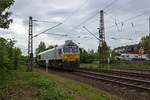 Fr schwere Gterzge hat die DB (unter anderem) im Ruhrgebiet gemietete Class 77 im Bestand. 077 008 fhrt am 16.05. dem Bahnhof Oberhausen-Osterfeld entgegen.