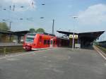 BR 425/261592/425-104-steht-am-21042011-im 425 104 steht am 21.04.2011 im Bahnhof Wanne-Eickel
RB42 -> Mnster Hauptbahnhof