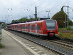 BR 425/661139/re11-richtung-duesseldorf-hbf-am-27818 RE11 Richtung Düsseldorf Hbf, am 27.8.18 wegen einer Baustelle in Unna unterwegs. Vorne 425 057, hinten 425 079.